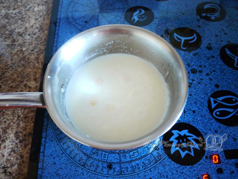 Кукурузная каша на молоке - добавление молока