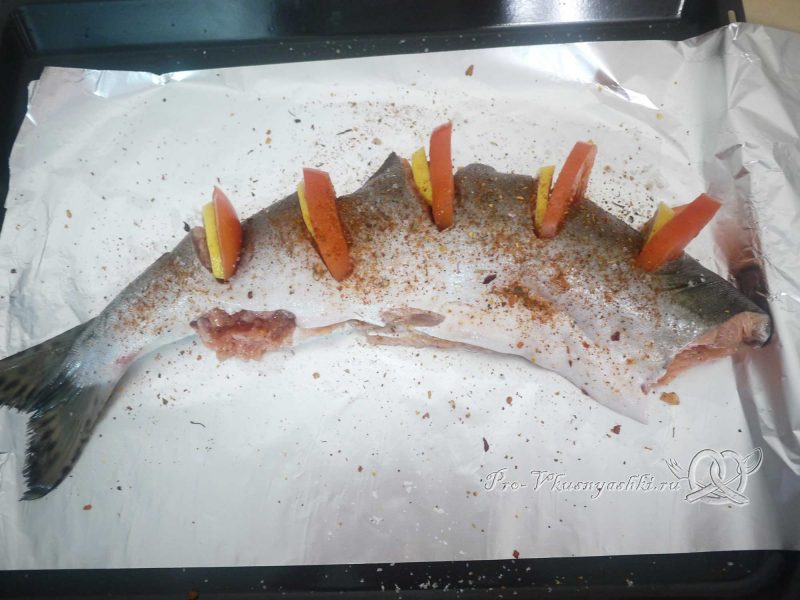 Горбуша запеченная в духовке со специями - начиняем рыбу