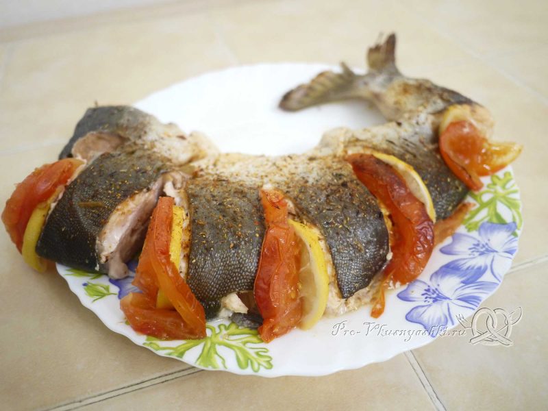 Горбуша запеченная в духовке в фольге - рыба готова