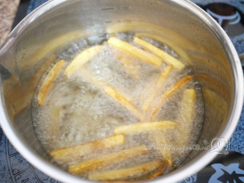 Картофель фри - жарим
