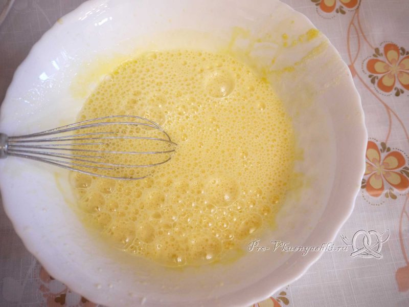 Бисквитный торт Муслин - взбиваем яйца с сахаром