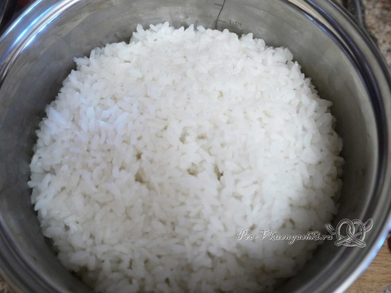 Суши - роллы с рисом наружу (урамаки) - отварной рис