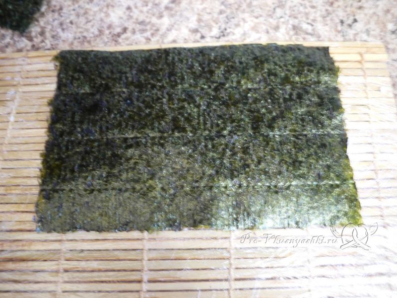 Суши - роллы с рисом наружу (урамаки) - нори