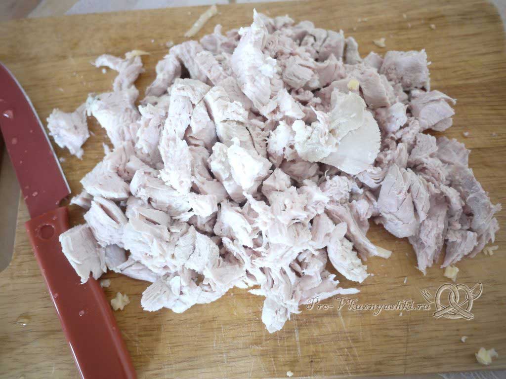 Фаршированный картофель запеченный в духовке - нарезаем курицу