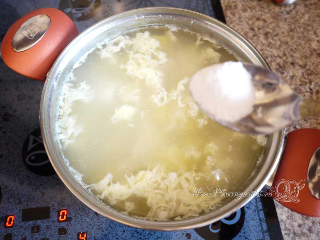 Куриный суп с лапшой и яйцом - солим