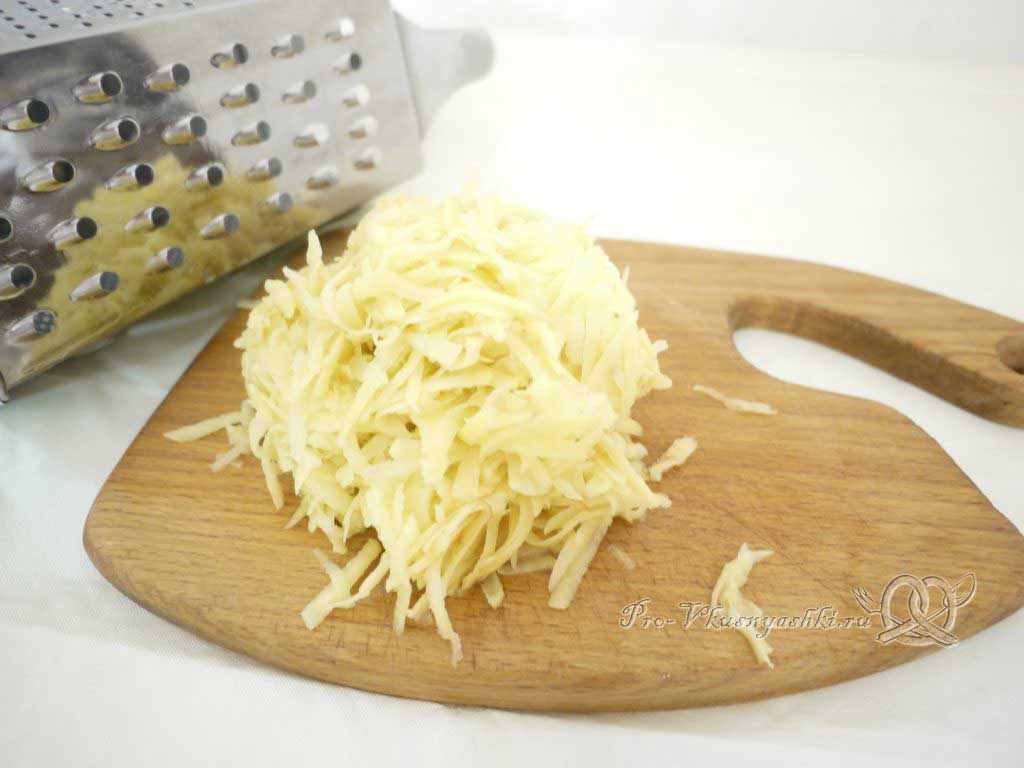 Картофельные драники на сковороде - натираем картофель