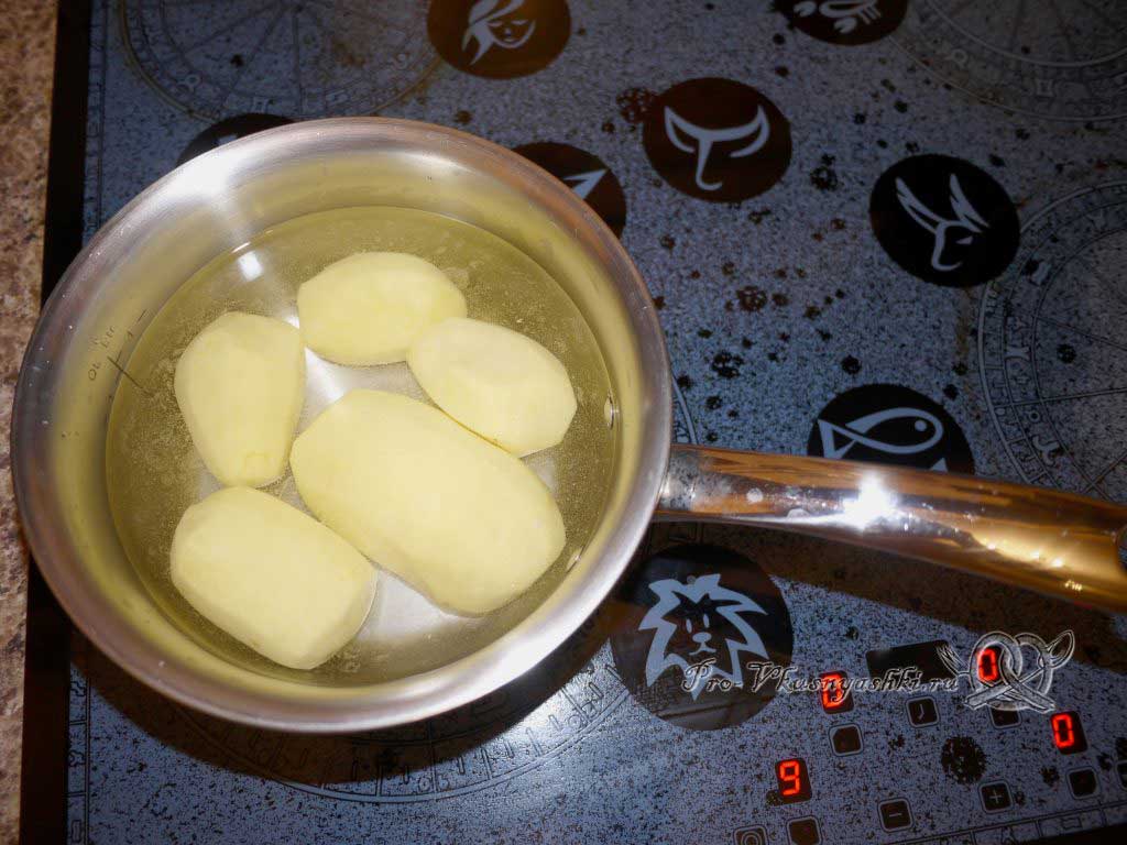 Постные вареники с картошкой и грибами - варим картофель