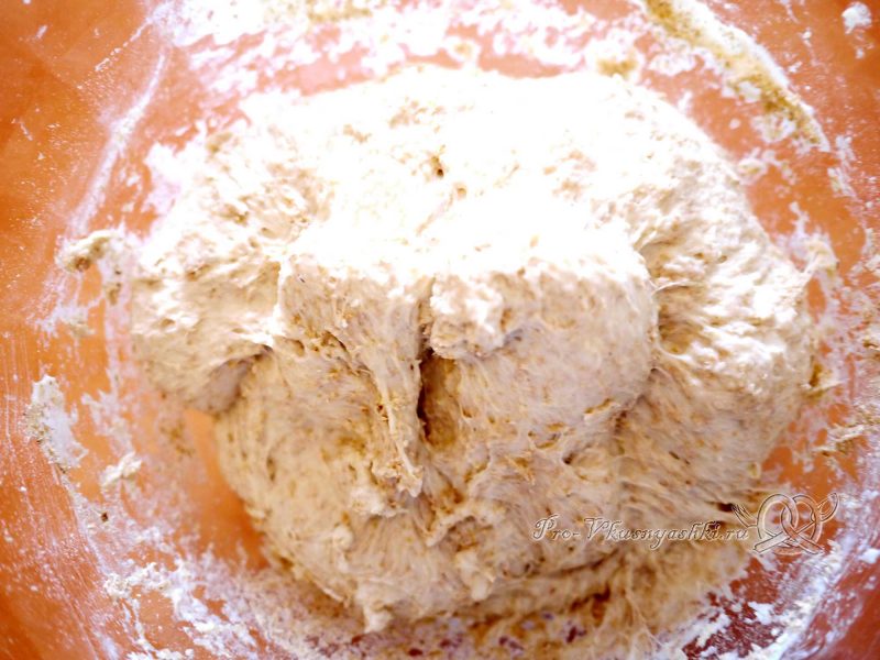 Постный пшеничный хлеб с отрубями - замешиваем отруби