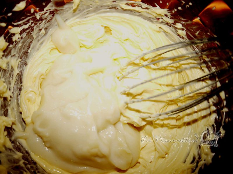 Торт Наполеон классический с заварным кремом - добавляем в масло заварной крем