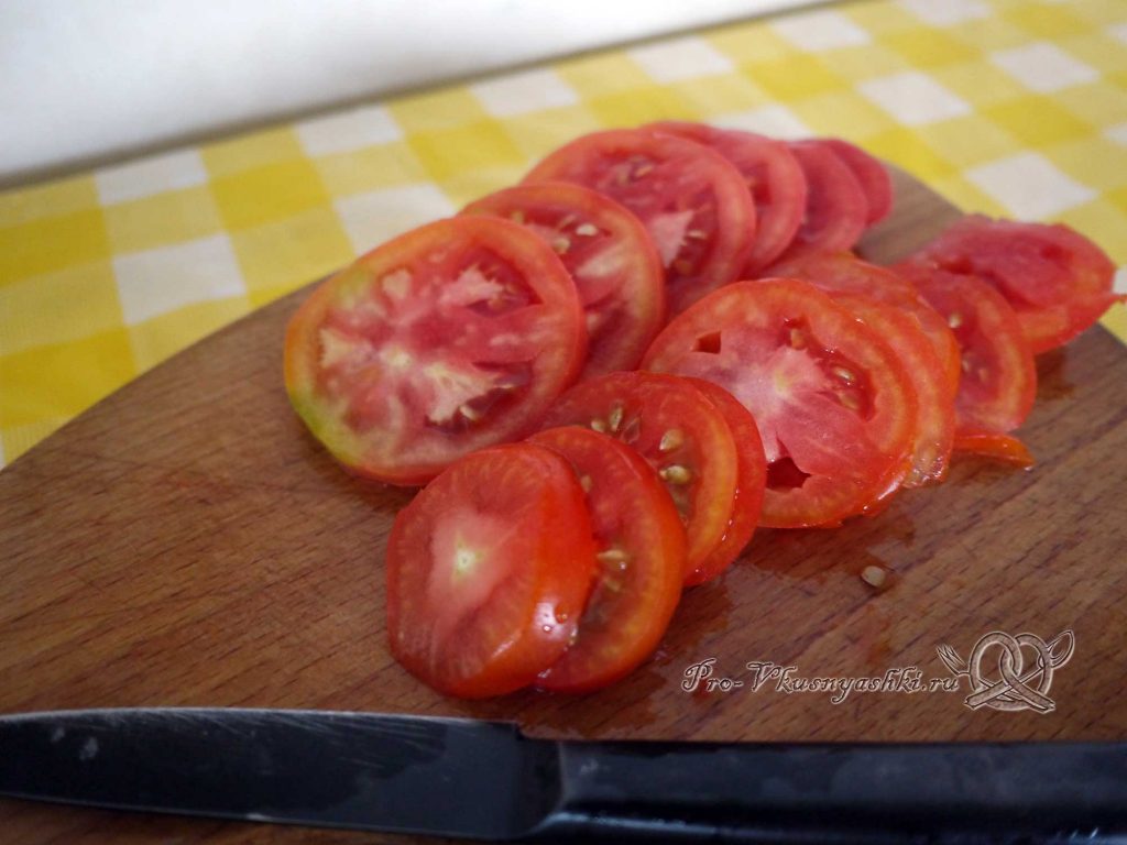 Шаурма в домашних условиях - нарезаем помидоры