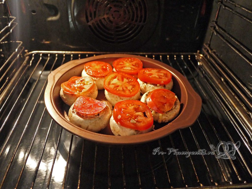 Шампиньоны запеченные с помидорами и сыром - запекаем грибы