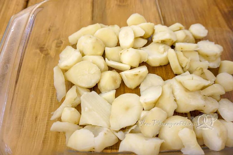 Топинамбур запеченный в духовке в сметанном соусе - нарезаем топинамбур