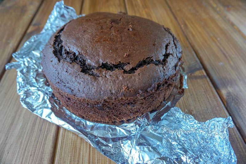 Торт черный лес с вишней - готовый бисквит