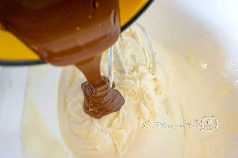Домашний бисквитный торт «Шоколадный микс» - добавляем шоколад в крем-чиз